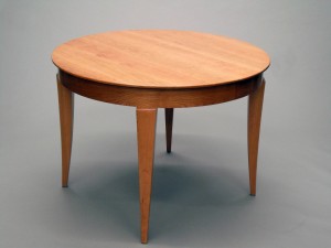 jeanie dining table